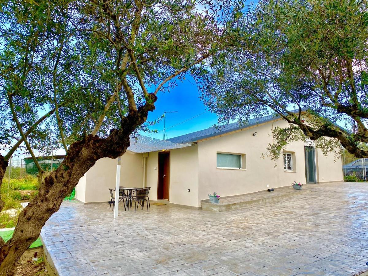 Villa Riqionian House Vromonérion Exterior foto