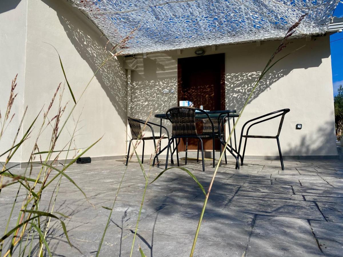 Villa Riqionian House Vromonérion Exterior foto